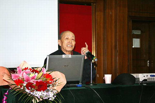 著名表演艺术家朱旭走进我院名人讲堂