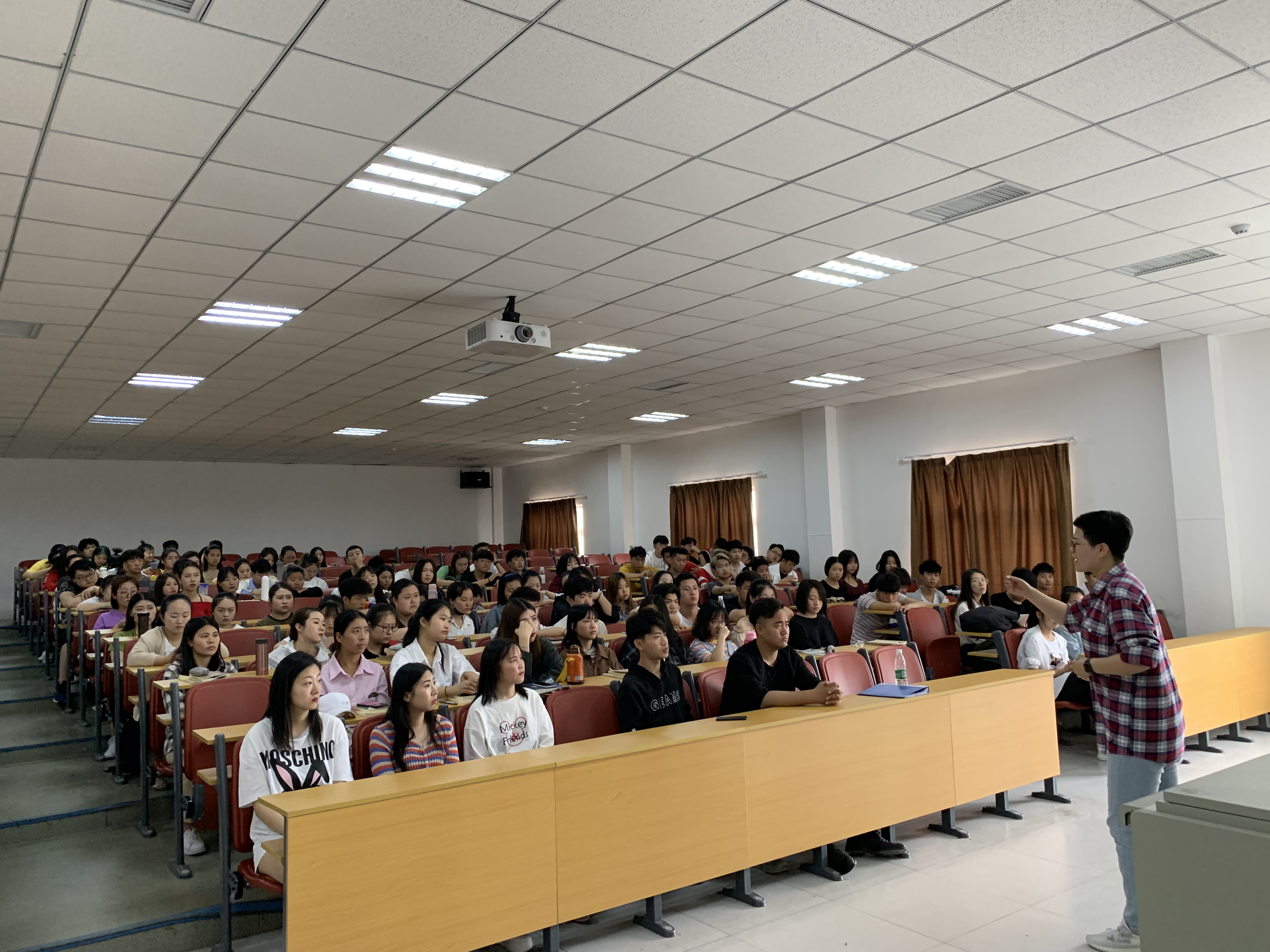 音乐系本学期第二次全系大会