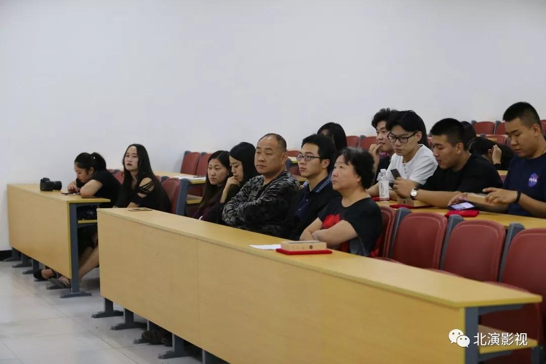 影视艺术系第二届学生会成立大会圆满成功