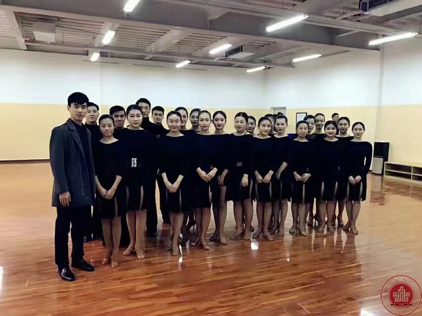 舞蹈系期末教学汇报圆满结束