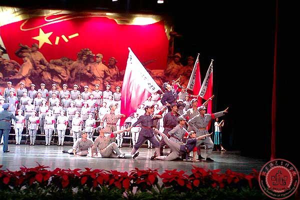 我院师生携手“舞”进航天城