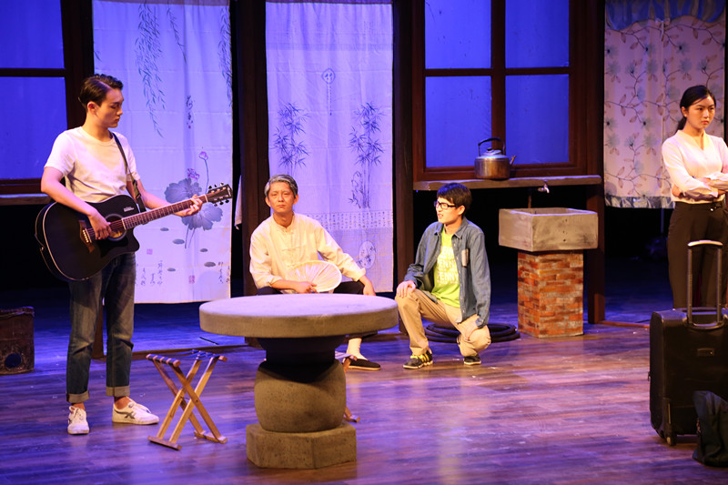 14级毕业大戏《边缘》在小剧场隆重上演