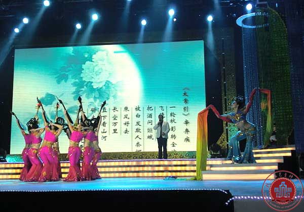 舞蹈系学生参加中国教育电视台“中华诵-2011经典诵读春节晚