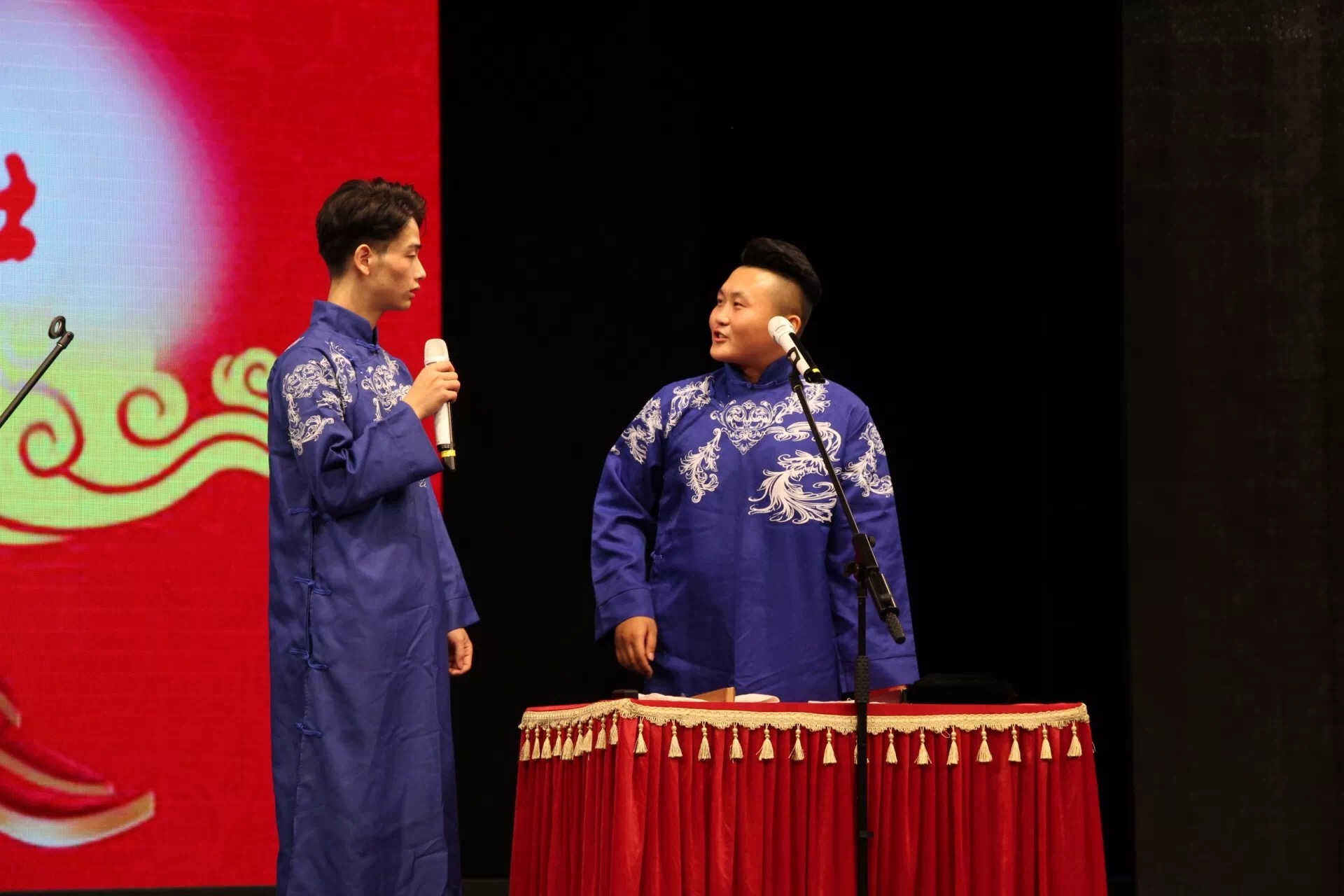 表演系举办第一届表演系迎新晚会 