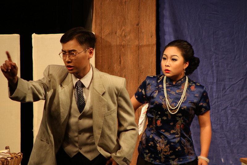 14级毕业大戏《七十二家房客》在小剧场隆重上演