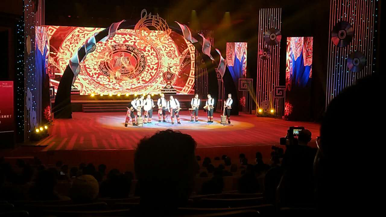 北京演艺专修学院音乐系师生赴民族剧院观看民族歌舞团演