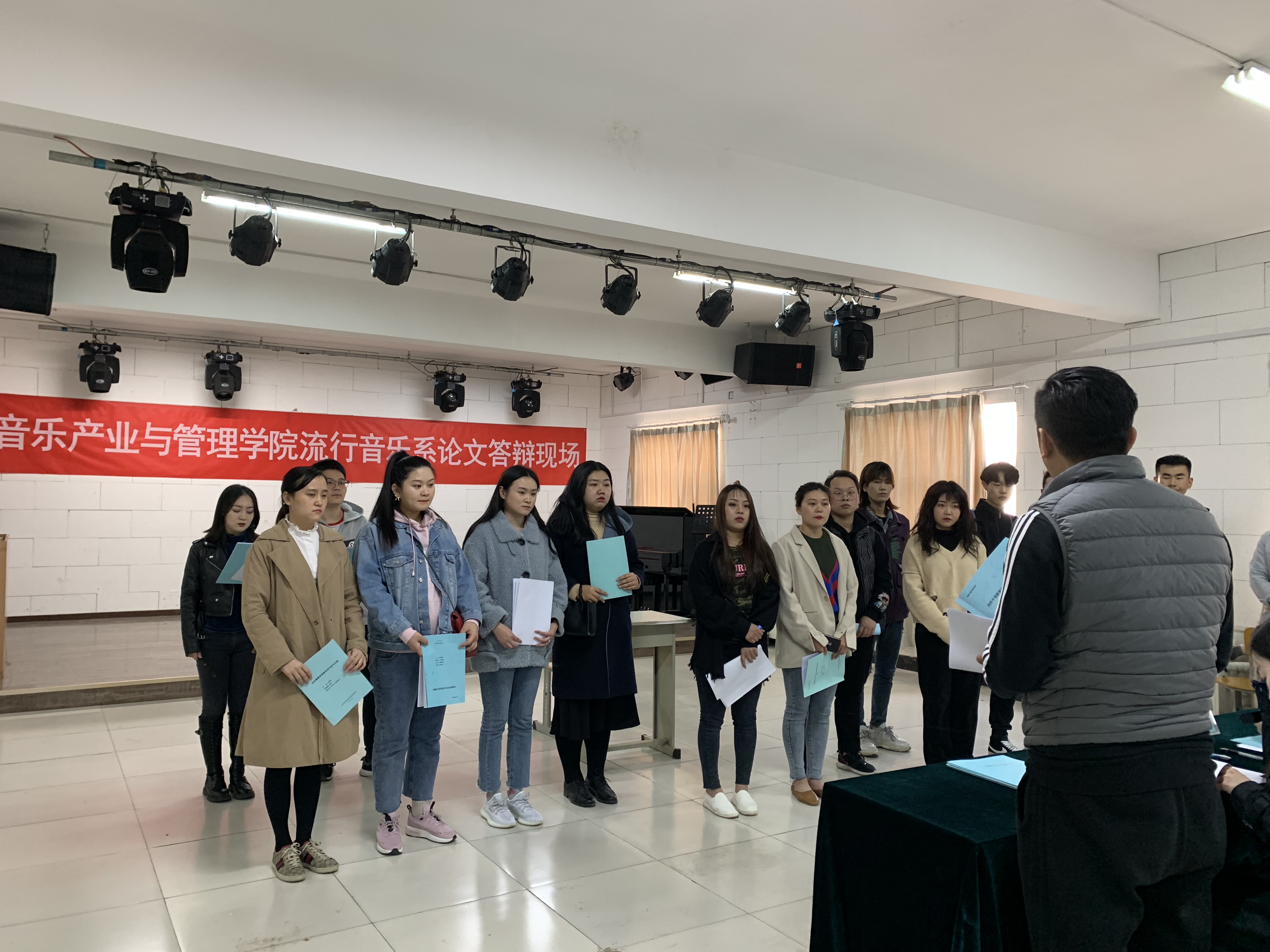 我系2019届毕业生论文答辩工作顺利完成