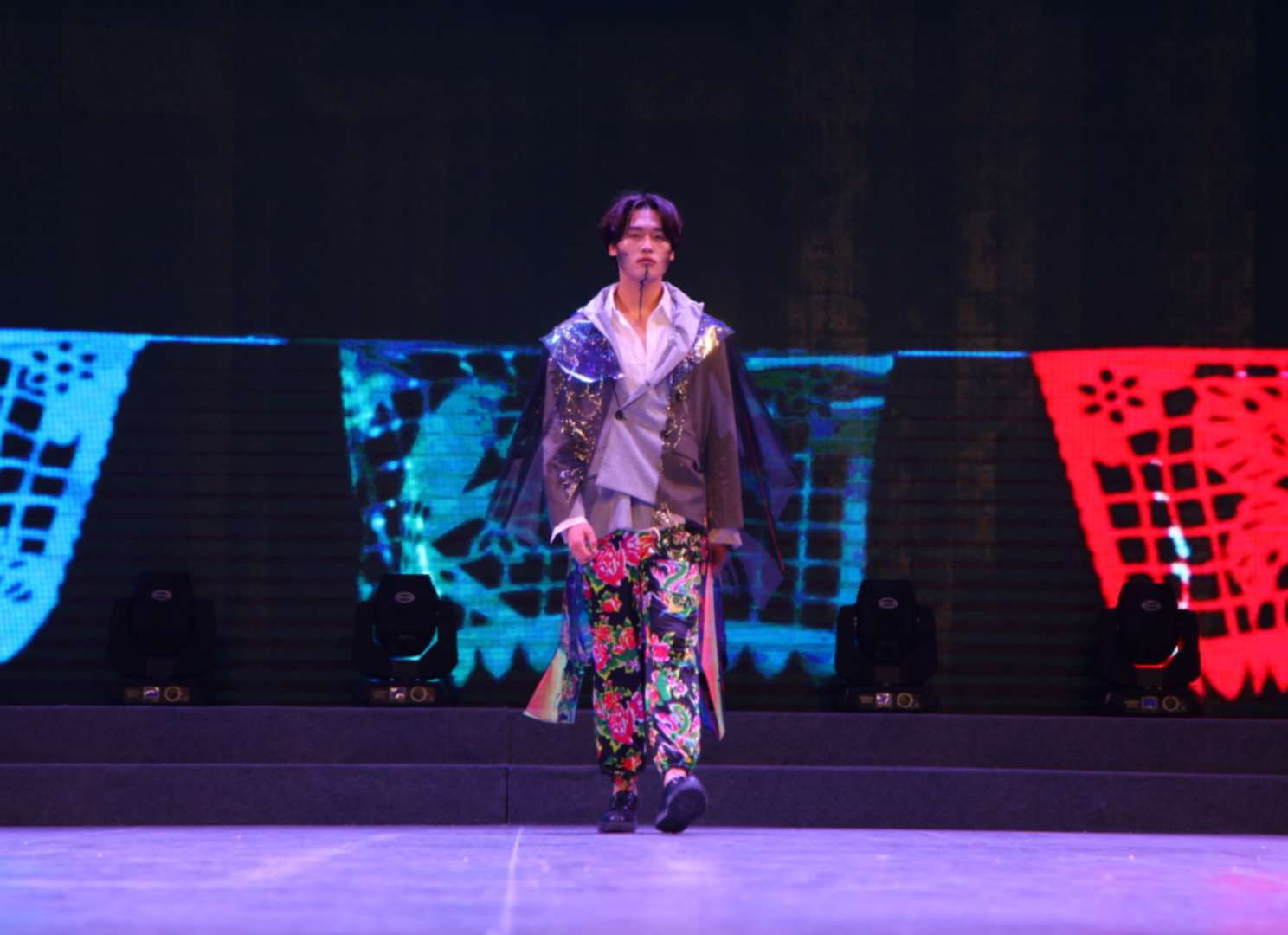 艺术设计系————第十届服装大赛