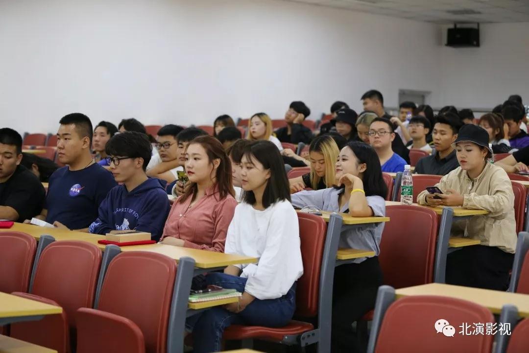 影视艺术系第二届学生会成立大会圆满成功