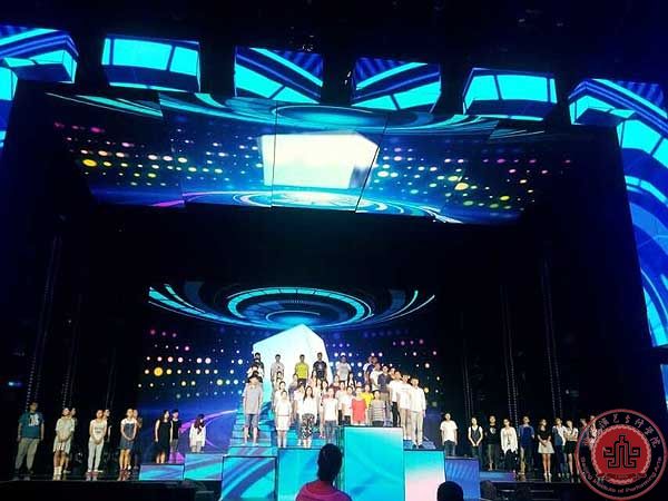 音乐系2014级新生参加由中央电视台音乐频道国庆特别节目录