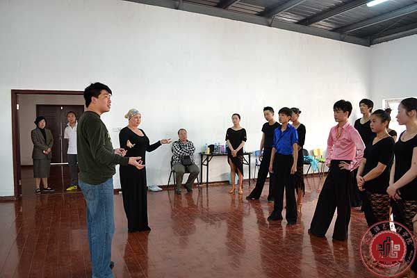 外教任教    为北演再添实力