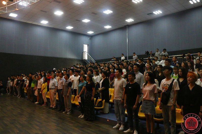 我院隆重举行2016届毕业生毕业典礼 我院隆重举行2016届毕业生毕业典礼