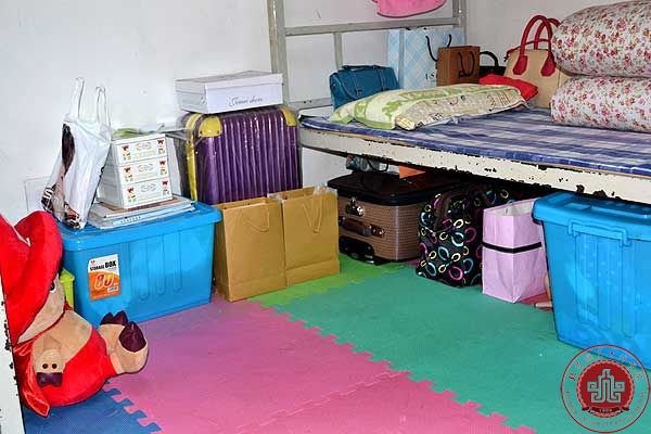 学院领导为三月“星级寝室”挂牌 学院领导为三月“星级寝室”挂牌