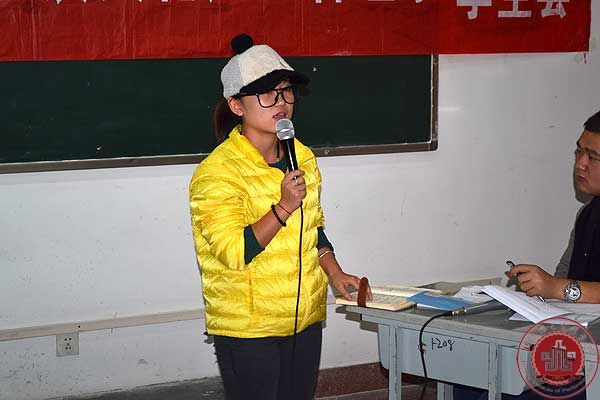 我院文化产业管理系第四届团总支、学生会召开首次全体会