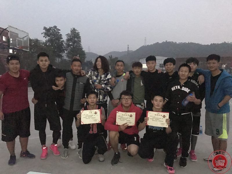 我院成功举办首届3V3学生篮球对抗赛 我院成功举办首届3V3学生篮球对抗赛