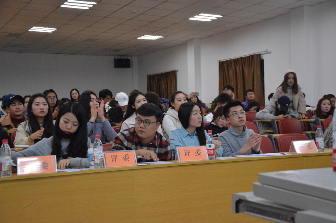 我院播音主持系“18级辩论赛初赛”成功举办 我院播音主持系“18级辩论赛初赛”成功举办