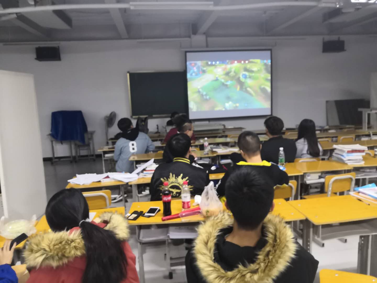 丰富课余 劳逸结合----文化产业管理系第一届王者荣耀校园 丰富课余 劳逸结合----文化产业管理系第一届王者荣耀校园