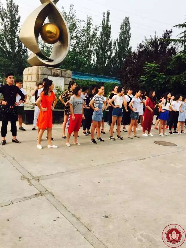 北京演艺专修学院期末考试紧张开考