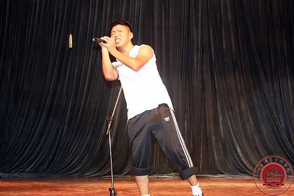 我院2013级新生军训联欢晚会完美落幕 我院2013级新生军训联欢晚会完美落幕