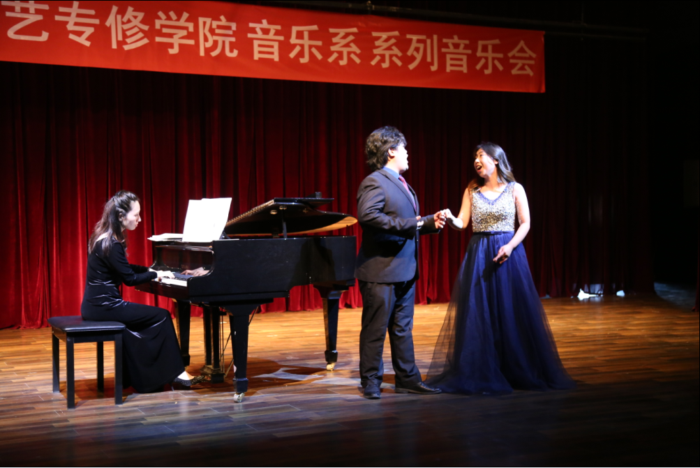 富大蔚老师声乐班毕业音乐会精彩上演