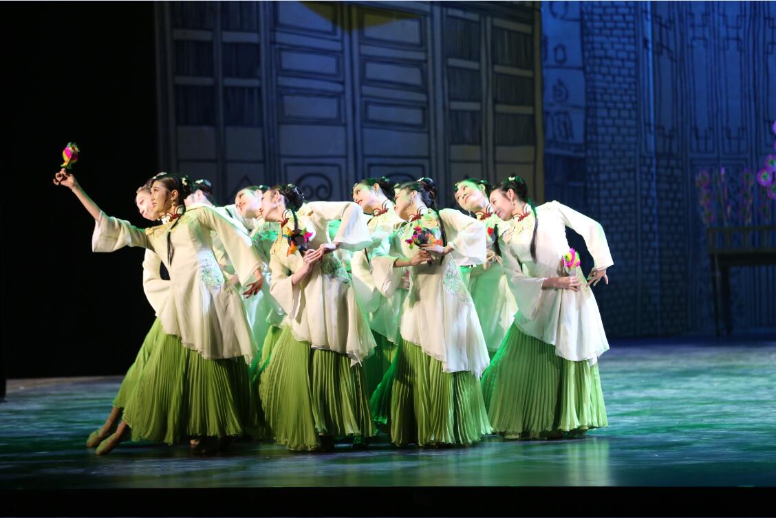 我院大型原创舞剧《金蝉塑与糖人宝》首演大获成功 我院大型原创舞剧《金蝉塑与糖人宝》首演大获成功