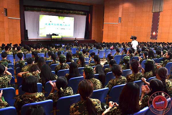 我院邀请芭乐网CEO姚建疆为新生举行励志讲座