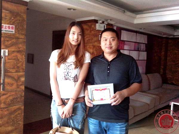 我校热烈庆祝教师节 师生欢聚一堂