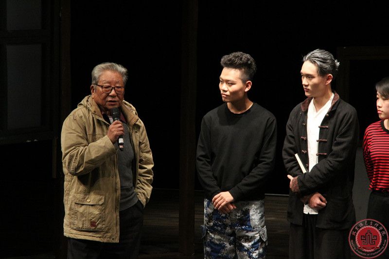 我院14级毕业大戏《边缘》在实验剧场演出圆满成功 我院14级毕业大戏《边缘》在实验剧场演出圆满成功