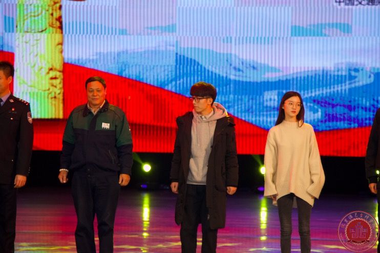 我院学生作品在“寻找最美等灯人”主题微视频大赛中获奖 我院学生作品在“寻找最美等灯人”主题微视频大赛中获奖