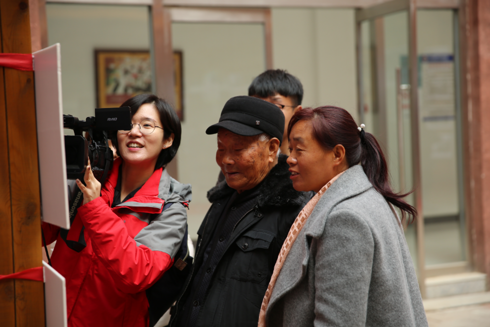 我院影视艺术系学生高广宣个人摄影展成功举办 我院影视艺术系学生高广宣个人摄影展成功举办