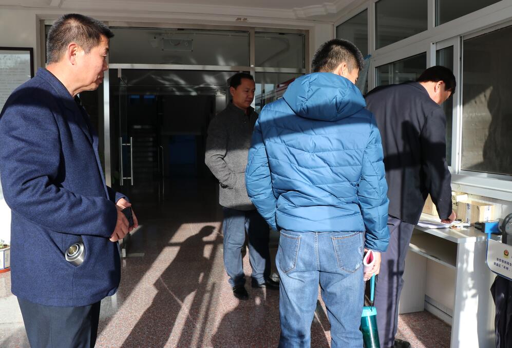 精英集团一年一度HSE联合检查组来我院检查 精英集团一年一度HSE联合检查组来我院检查