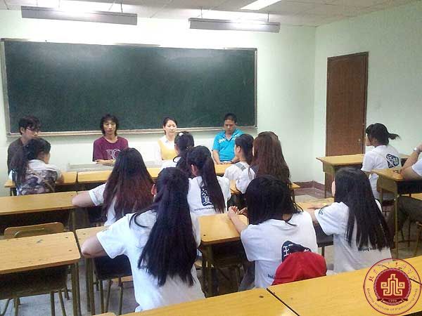 影视编导与制作系接待大一夏令营新生