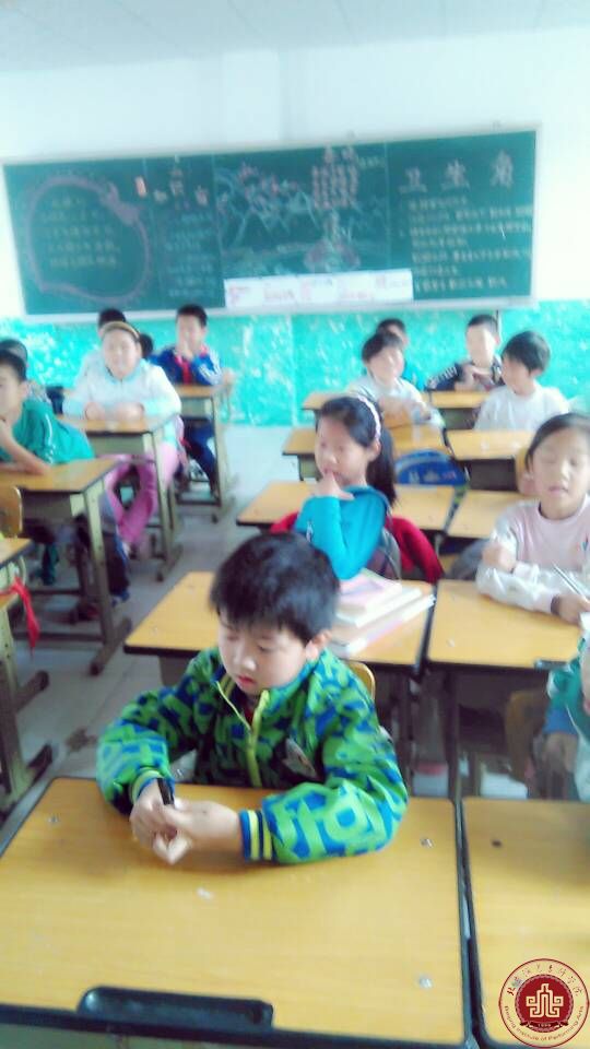 北京演艺专修学院新学期“红烛行动”正式开课