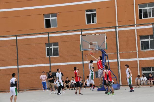 北京演艺专修学院成功举办第二十届篮球联赛 北京演艺专修学院成功举办第二十届篮球联赛