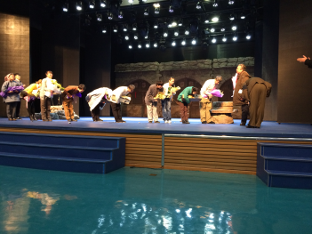 《黄土谣》终场 《黄土谣》终场