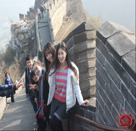 文管系心连心之众志成城爬长城 文管系心连心之众志成城爬长城