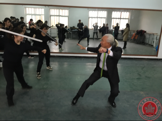 韩国武术明星王虎来我院参观交流 韩国武术明星王虎来我院参观交流
