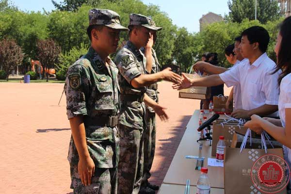 2014级新生军训圆满结束