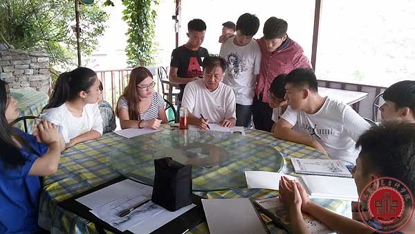 艺术设计系新生写生顺利结束