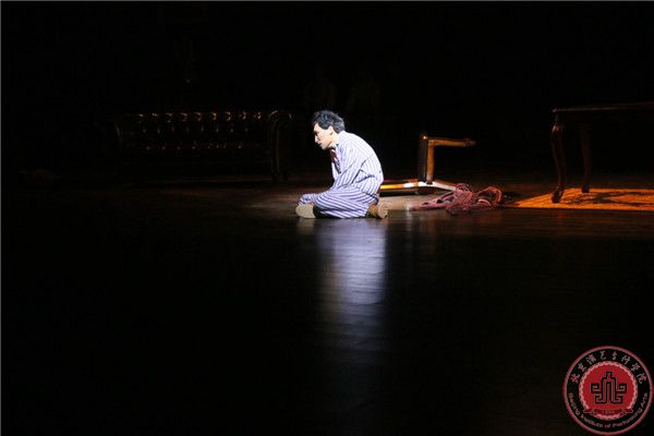 话剧《物理学家》在北演小剧场隆重上演