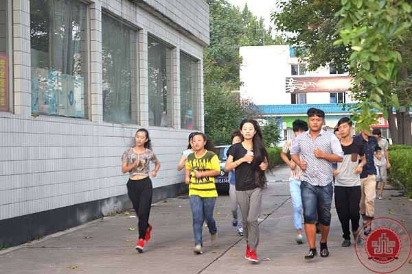 律动的校园 青春激荡