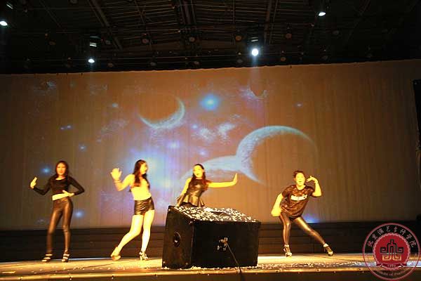 中韩青年艺术交流晚会完美落幕 中韩青年艺术交流晚会完美落幕