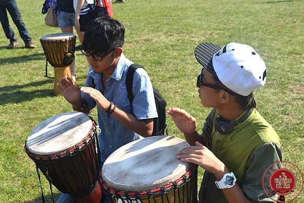 我院2013级新生应邀参加“长城森林艺术节”