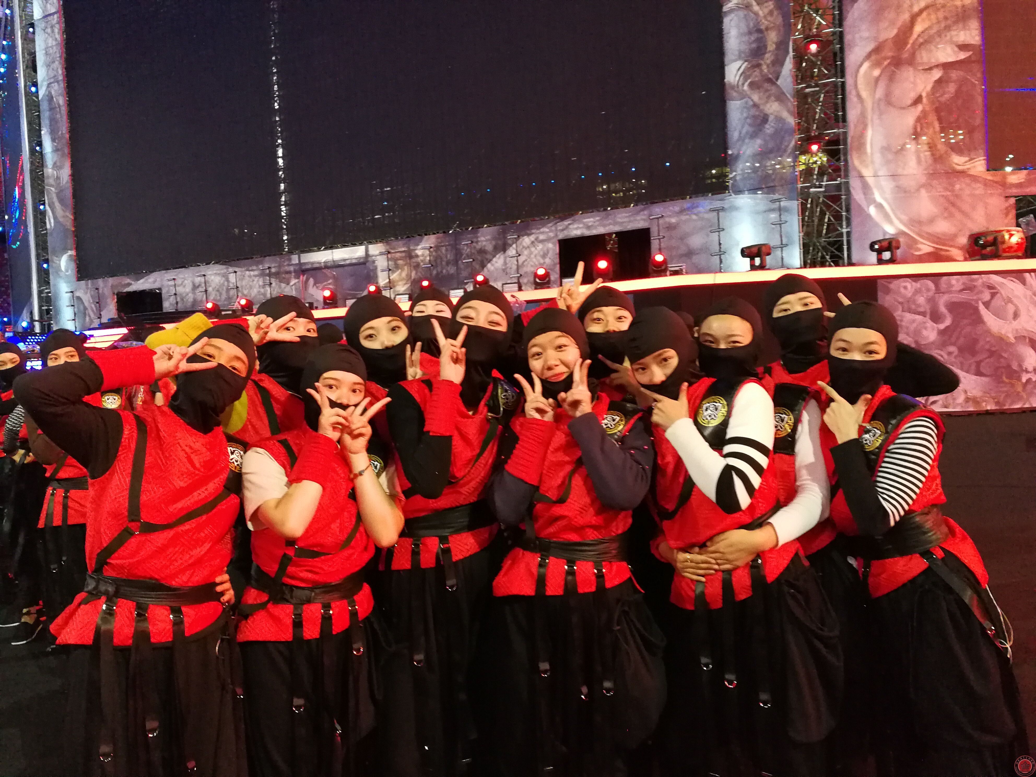 英雄联盟S7鸟巢开幕,我院舞蹈团倾情助演 英雄联盟S7鸟巢开幕,我院舞蹈团倾情助演