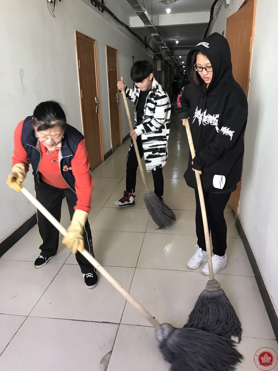 三月春风暖 雷锋在校园 三月春风暖 雷锋在校园