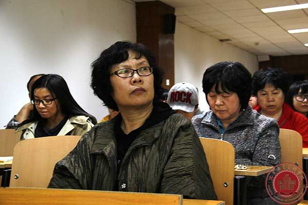 2013--2014学年“星级寝室”、“无烟寝室”表彰大会如期举行 2013--2014学年“星级寝室”、“无烟寝室”表彰大会如期举行