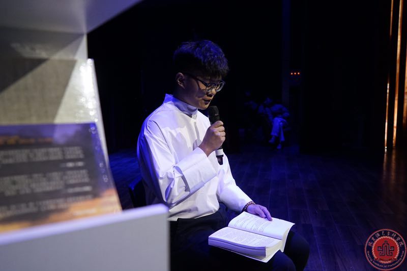 播音主持系举办首届《书途--我们在路上》读书会 播音主持系举办首届《书途--我们在路上》读书会