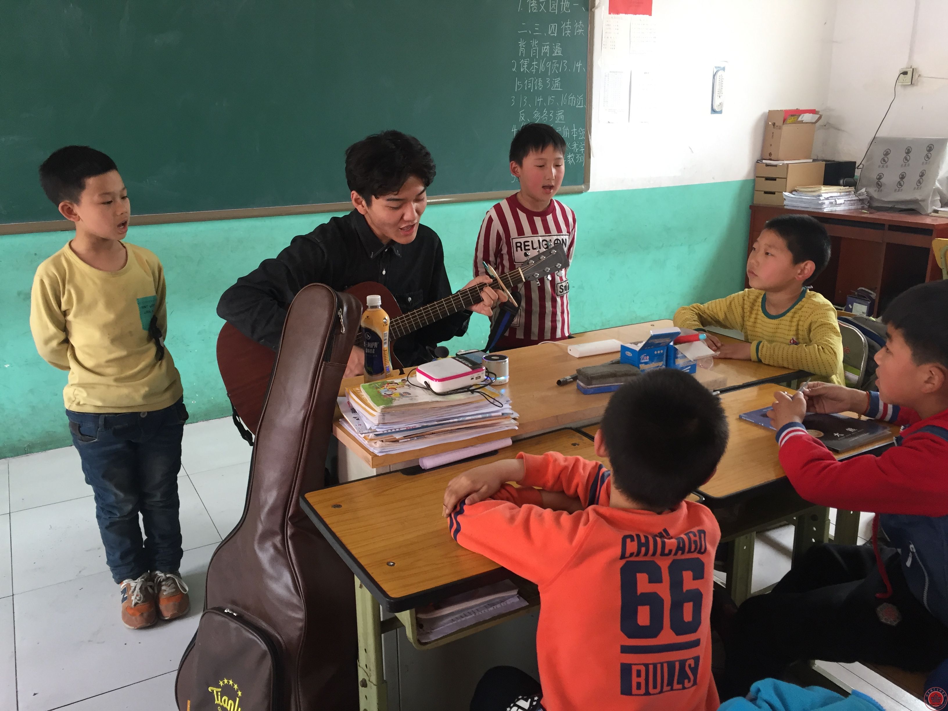 我院京郊打工子弟学校艺术教育圆梦计划顺利完成 我院京郊打工子弟学校艺术教育圆梦计划顺利完成