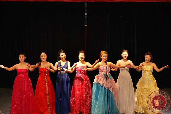 声乐与教育系佟艳杰老师声乐班学生音乐会举行