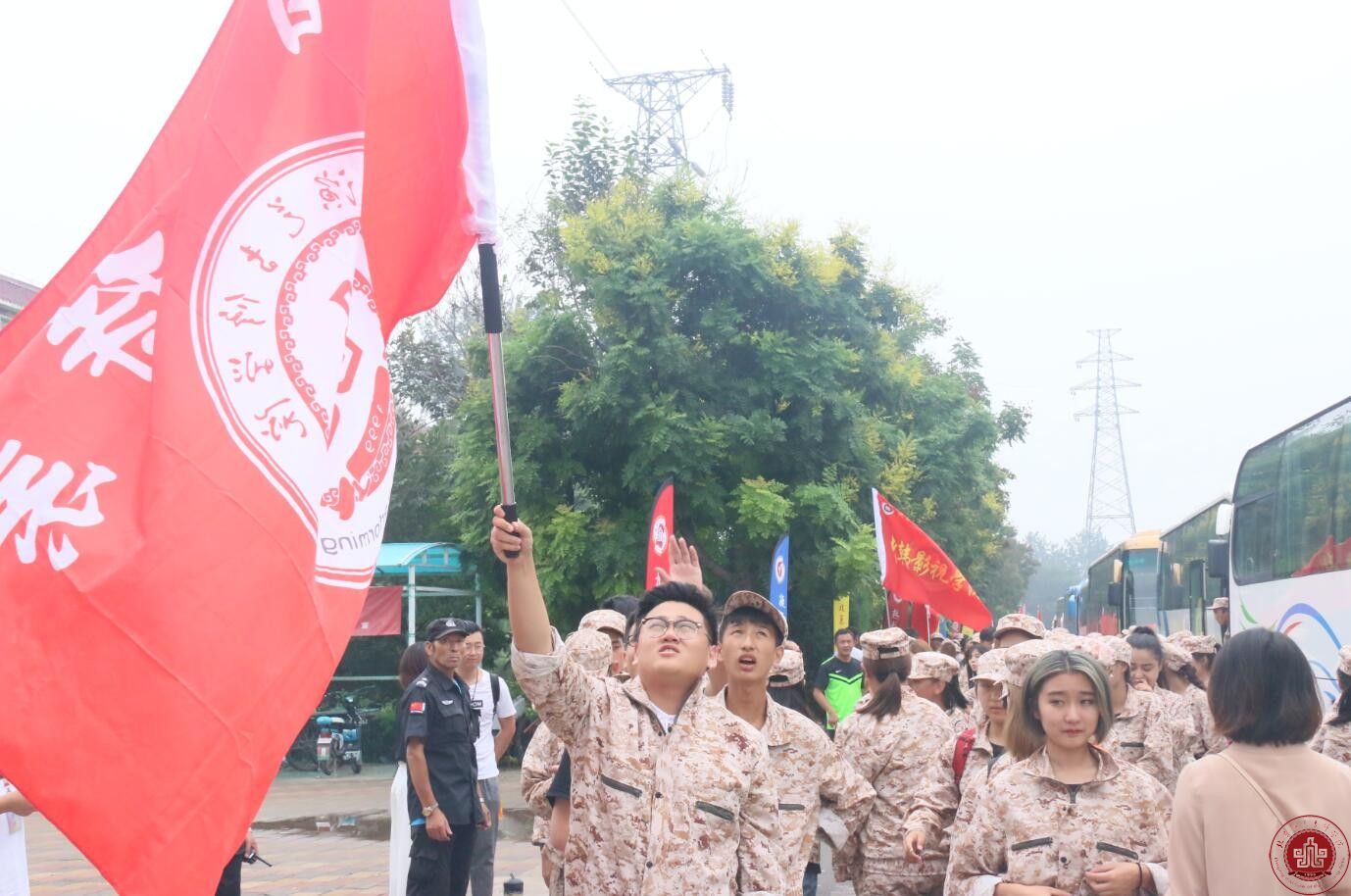 北京演艺专修学院2017级新生军训闭营仪式圆满结束 北京演艺专修学院2017级新生军训闭营仪式圆满结束